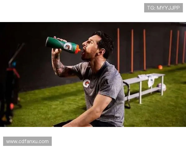 足球明星可乐事件引发的饮料行业风波与公众健康讨论