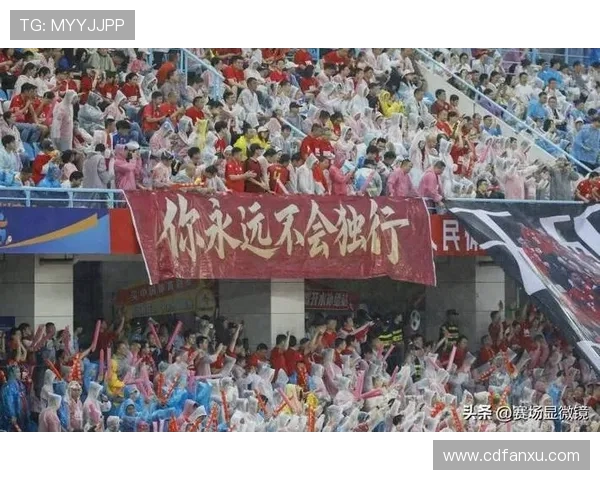 足球明星同台盛况绽放现场特效引爆激情瞬间