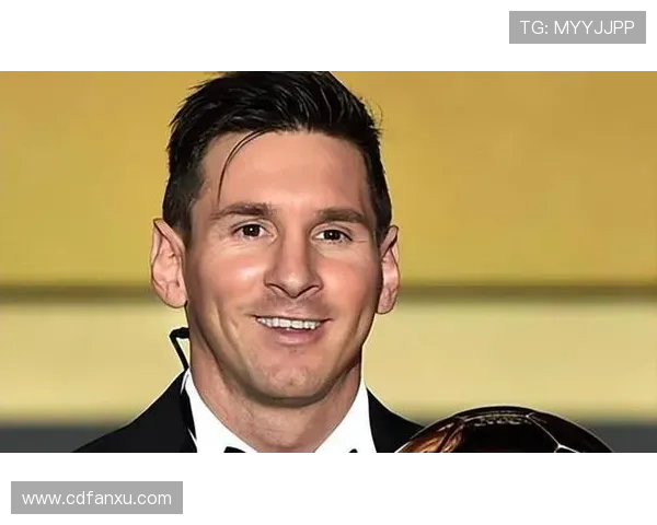 当足球明星遇上前男友的爱情纠葛与成长故事